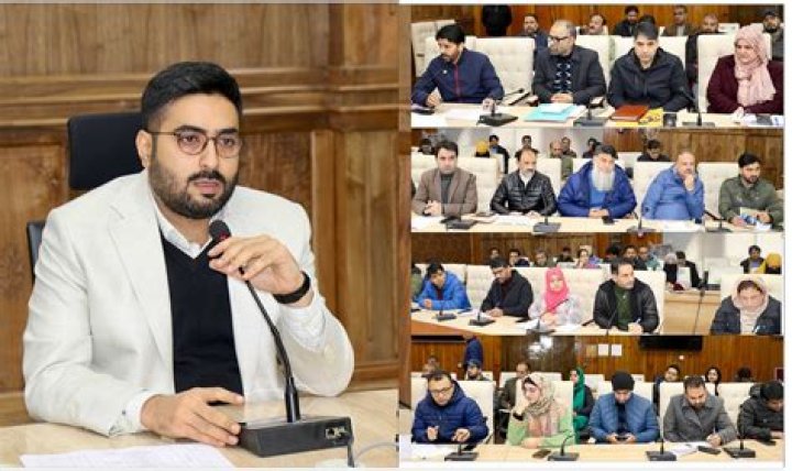 Who is the DC of Srinagar?