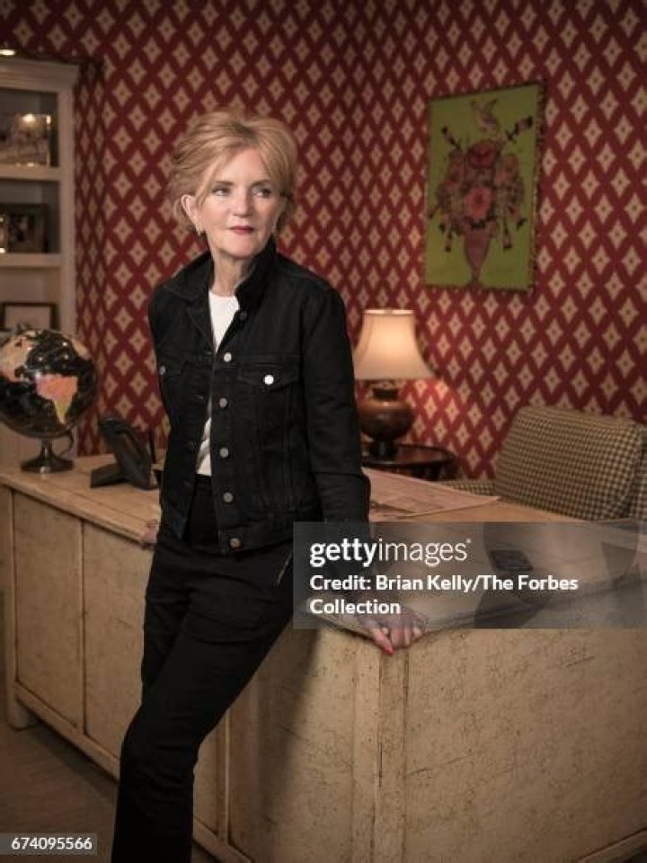 Who is the founder of Vera Bradley?