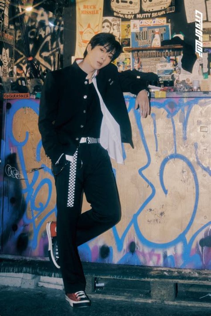 Who is the main rapper in ONF?