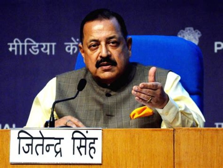 Who is the present science and technology minister of India?