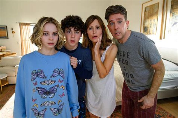 Who plays in the movie complicated?