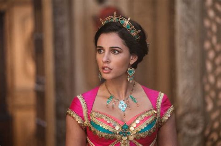 Who plays Jasmine in one day?