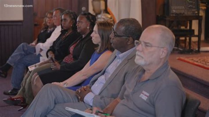 Who runs Portsmouth City Council?