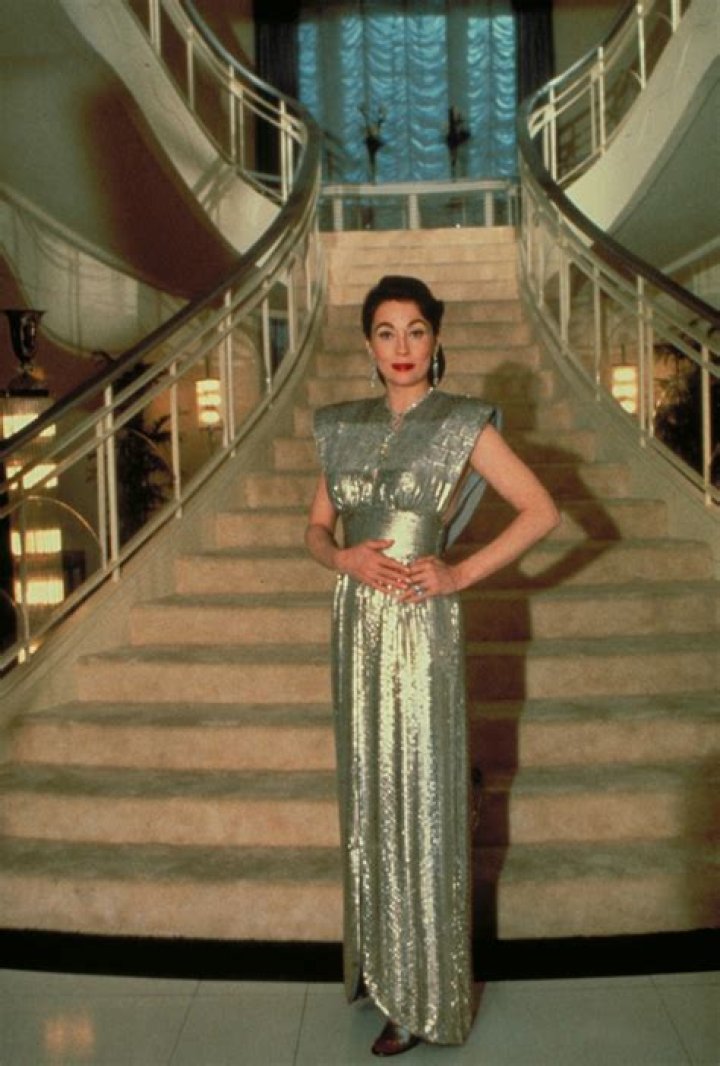 Who was Mommie Dearest based on?
