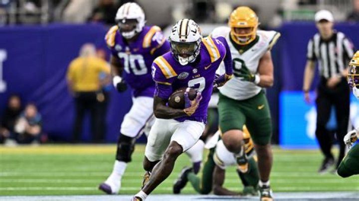 Who won the game between LSU and Clemson?