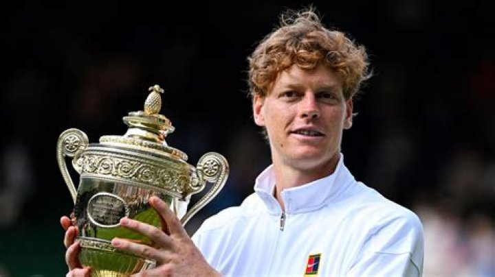 Who won the men's singles title in 2018?