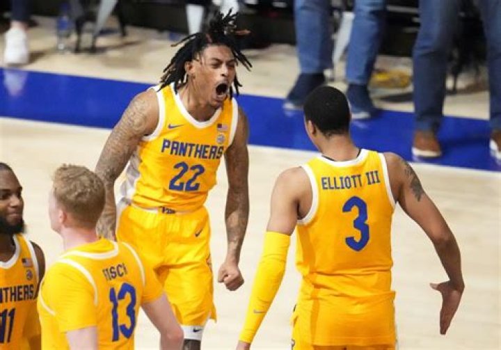 Who won the Pitt basketball?