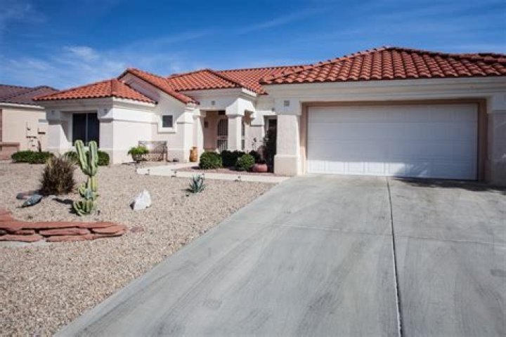 Why are Arizona houses so cheap?