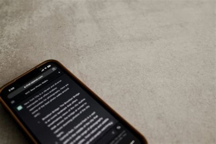 Why are my text messages deleting?