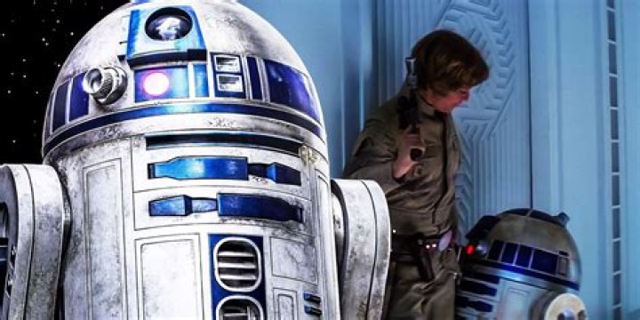 Why can Luke understand r2d2?