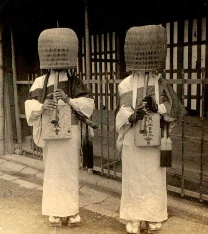 Why did Japanese monks wear baskets on their heads?