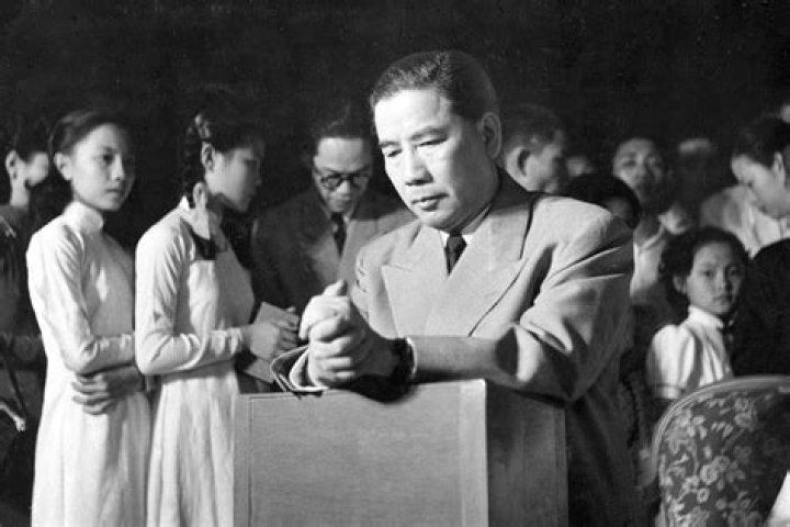 Why did President Kennedy withdraw support of Diem in 1963 and how did the South Vietnamese react?