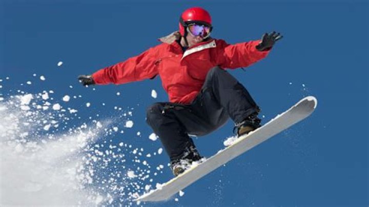 Why do snowboarders wear baggy clothes?
