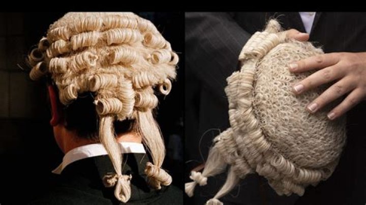 Why do they wear wigs in High Court?
