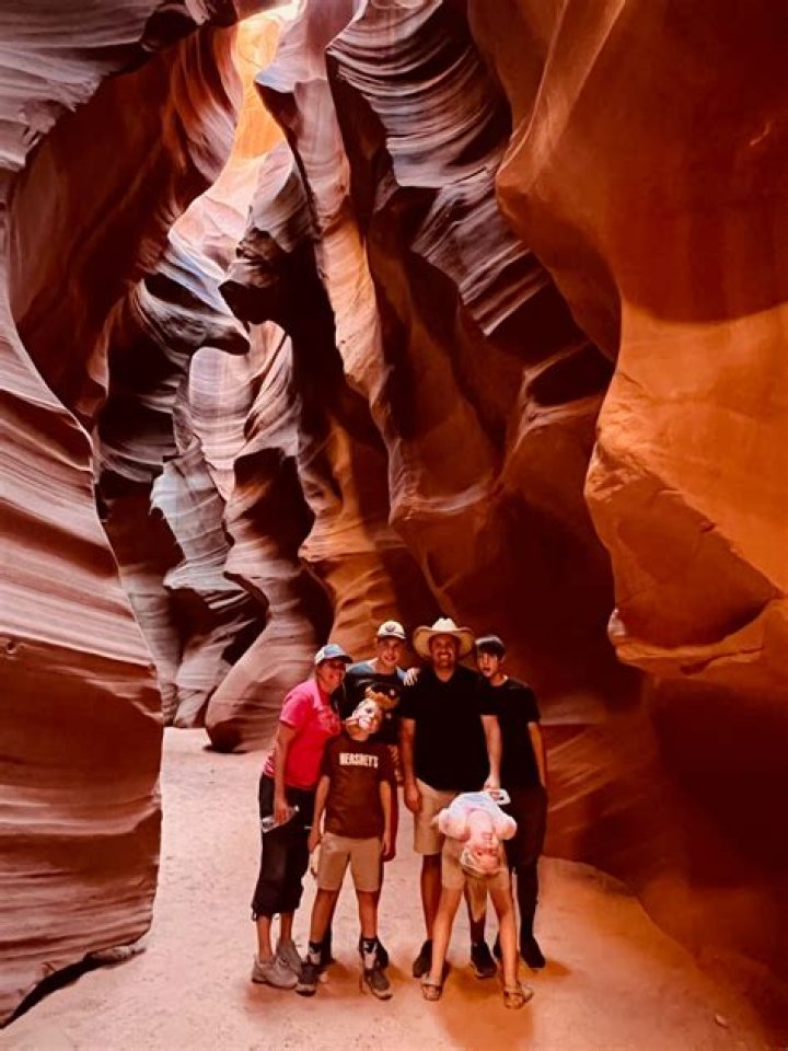 Why is Antelope Canyon red?