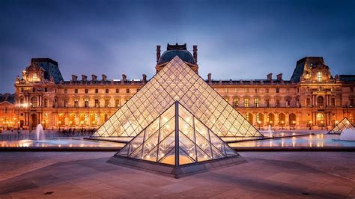 Why is the Louvre important to French culture?