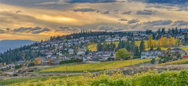 Why should I move to Kelowna?