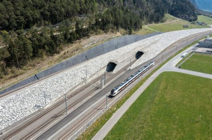 Wie lang ist der NEAT Tunnel?